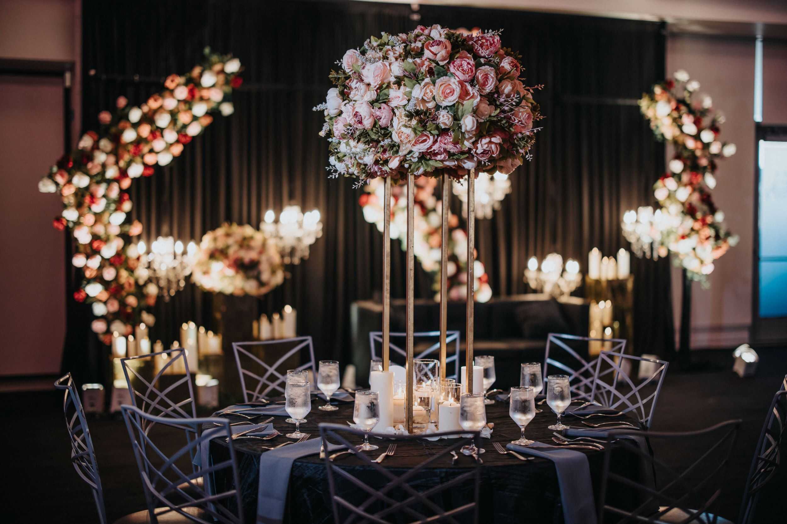 Luxury wedding decor by B3 Event Designs at Anderson Pavilion East Mehring Way Cincinnati OH USA – Captured by P. Taufiq Photography 3