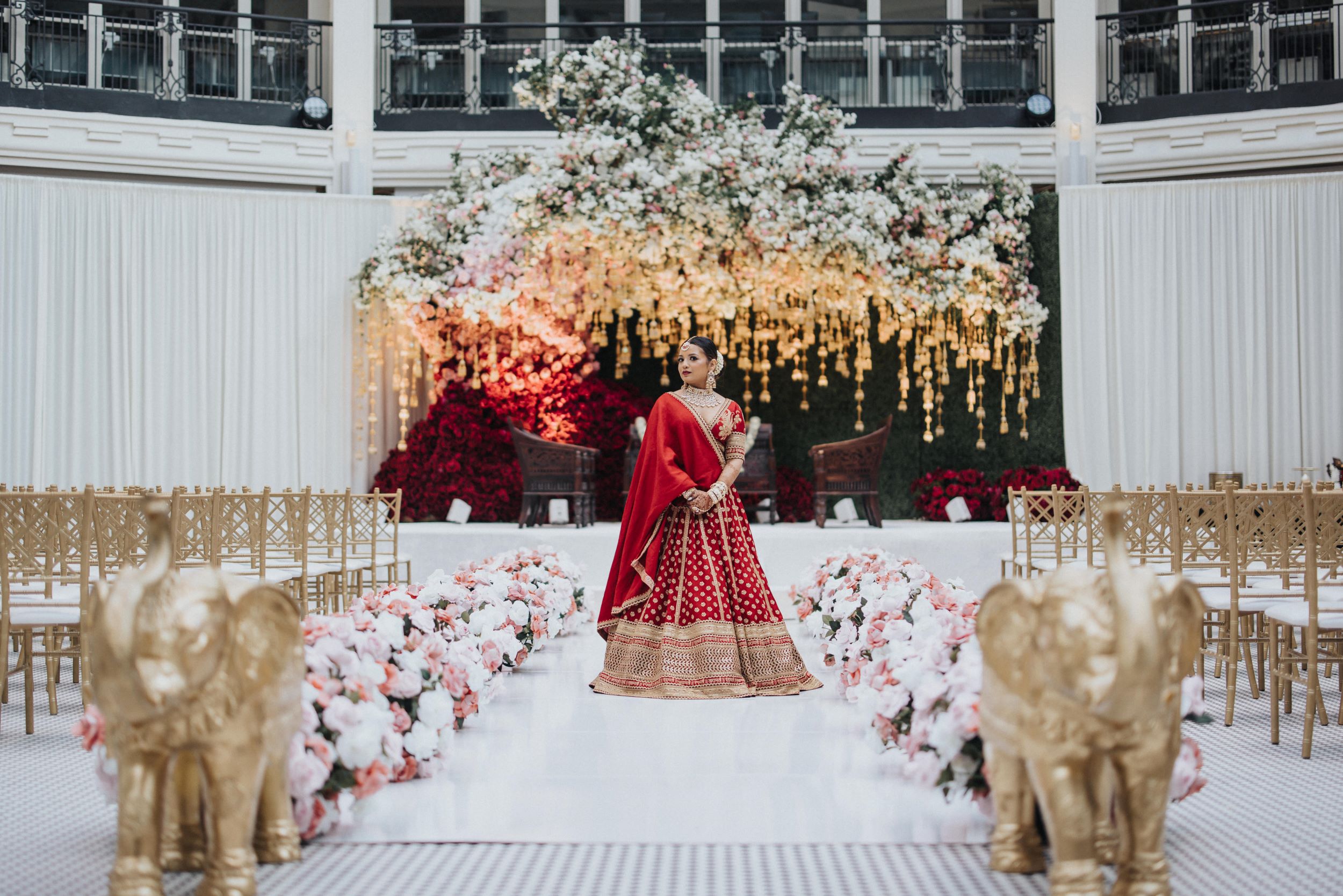 Luxury wedding decor by B3 Event Designs at Dayton Arcade OH USA – Captured by P. Taufiq Photography 11