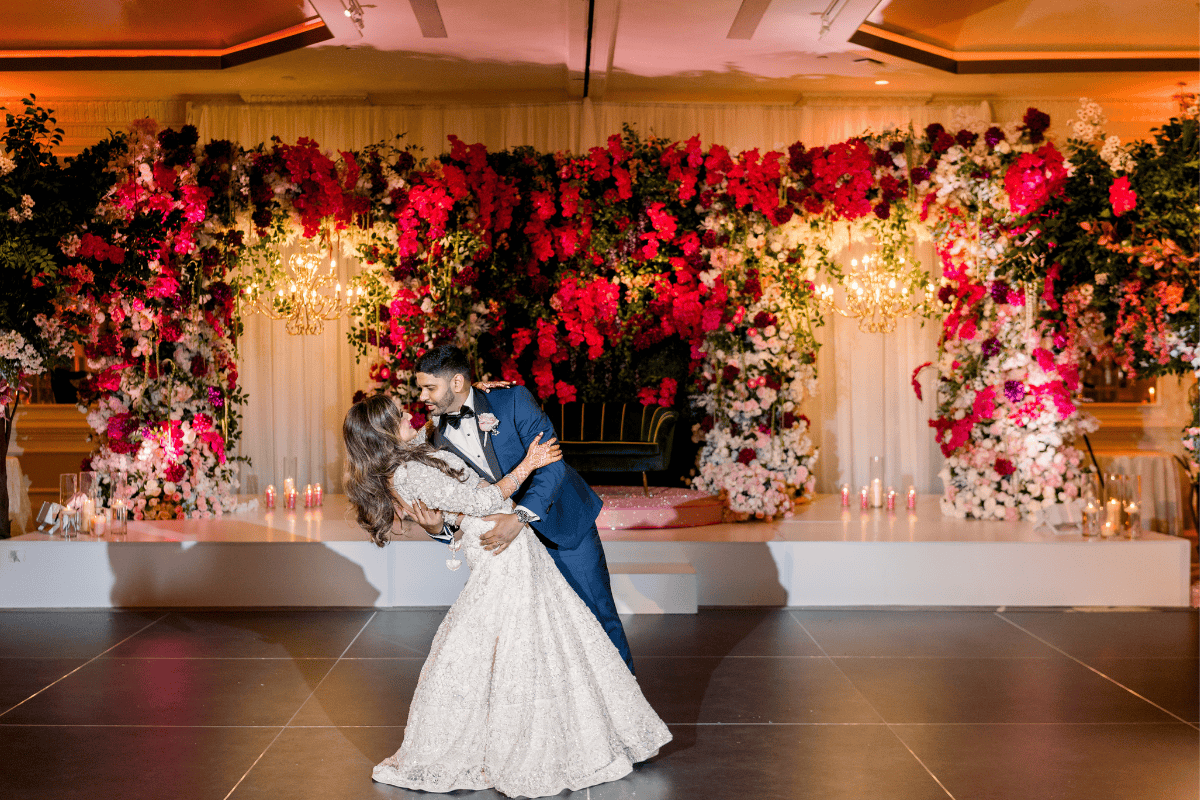 candid couple moment the wedding elegance ptaufiq.jpg