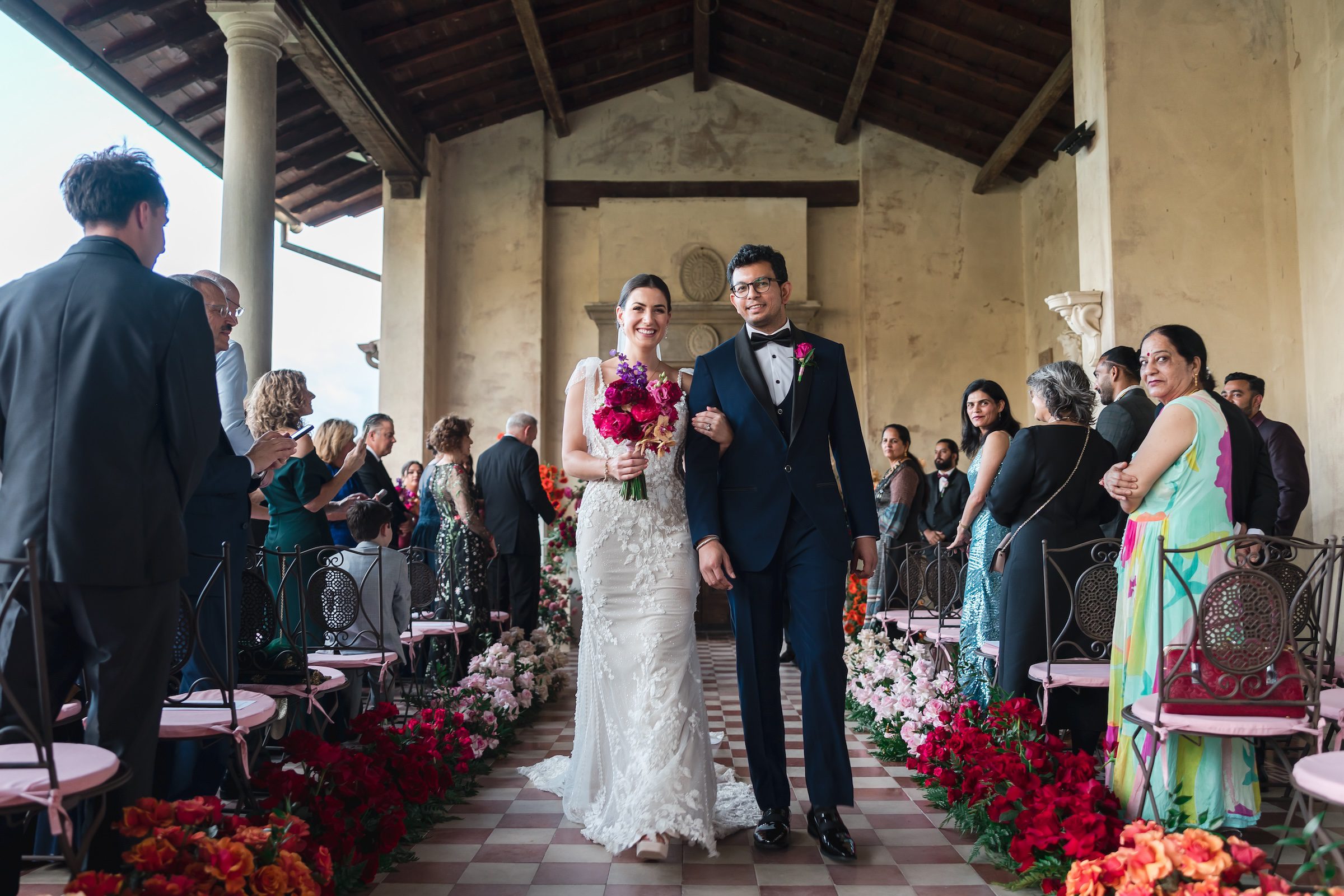 Indian Wedding Villa Pazzi al Parugiano Matrimoni ed Eventi Walking Down the Aisle P.taufiq
