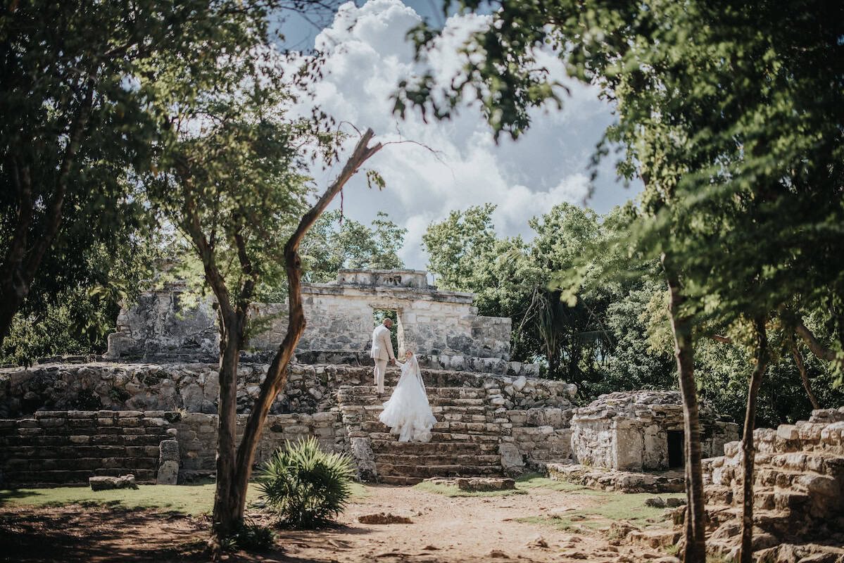 Luxury Wedding La Casa de la Playa P.Taufiq 2