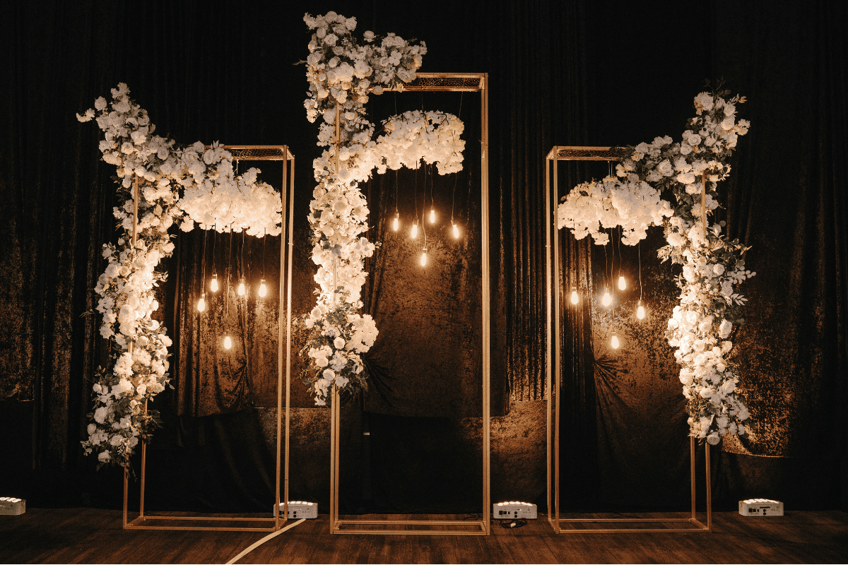 divine decor and design ptaufiq photography floral decor.jpg