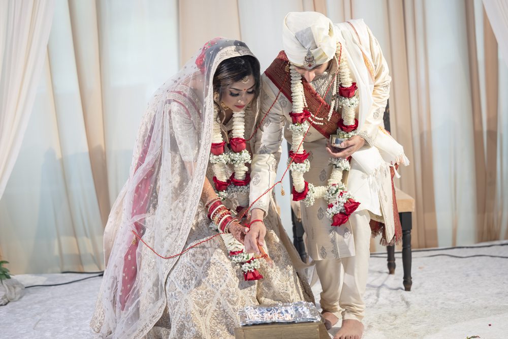 Indian Wedding Ceremony Double Tree Esplanade Lakes12