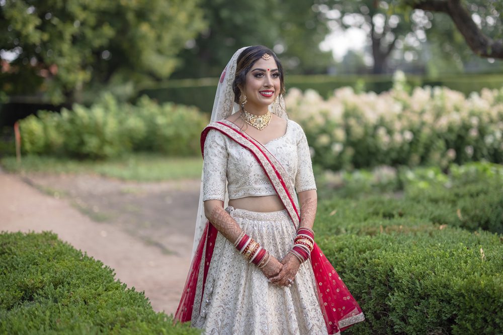 Indian Wedding First Look Double Tree Esplanade Lakes5