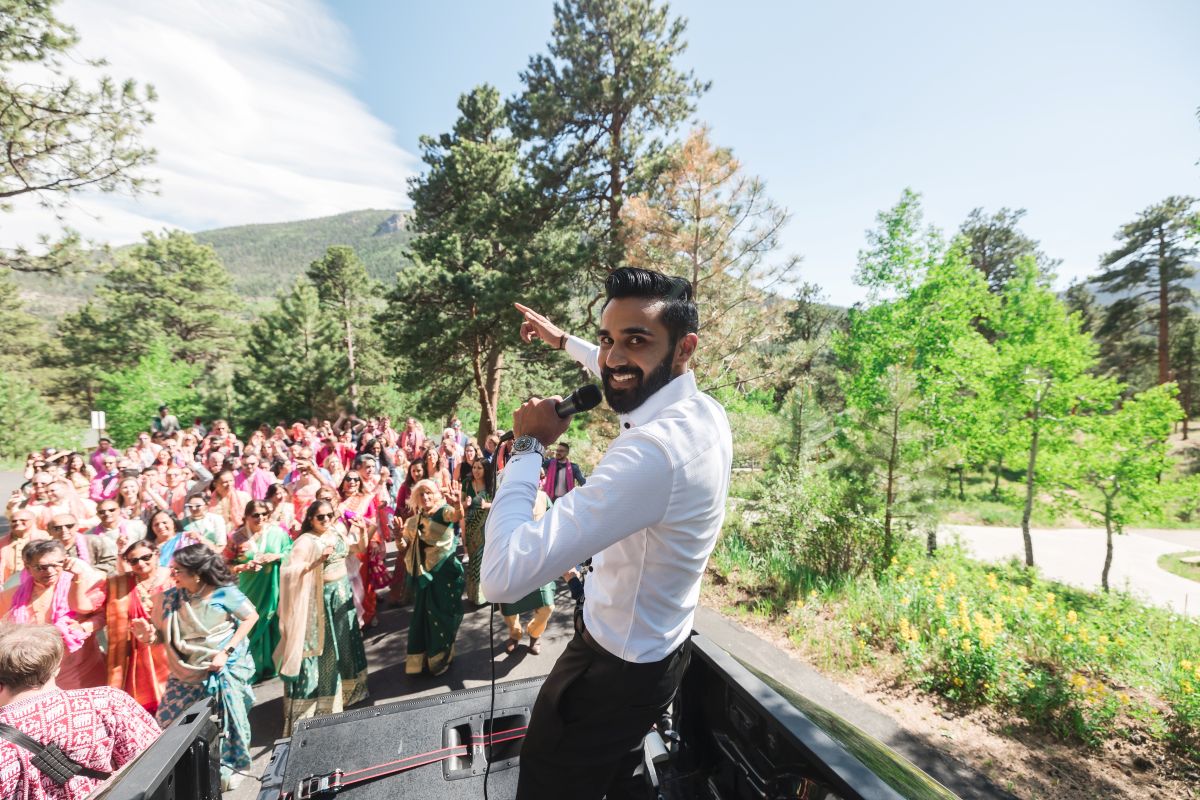 ptaufiq Indian wedding Della Terra Mountain Chateau Colorado baraat 4