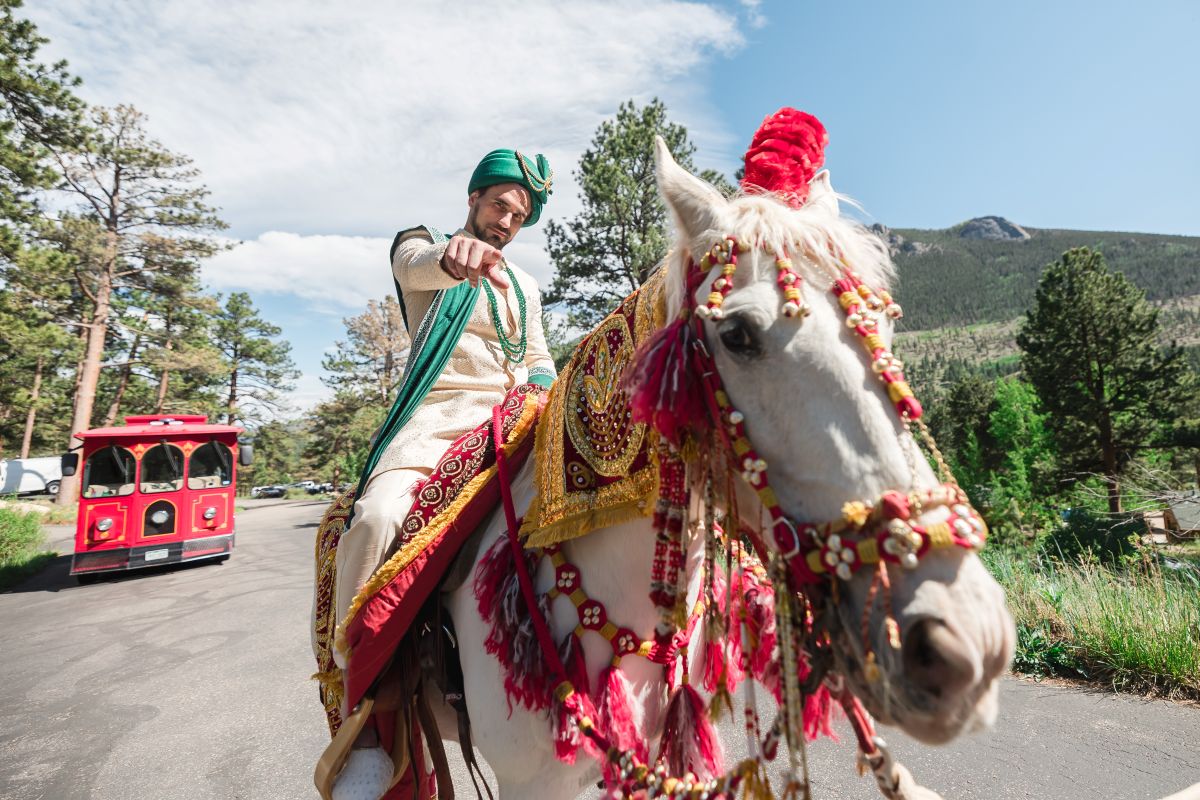 ptaufiq Indian wedding Della Terra Mountain Chateau Colorado baraat 5