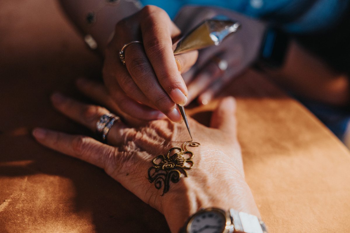 ptaufiq Indian wedding Shadowbrook at Shrewsbury New Jersey Mehendi 10