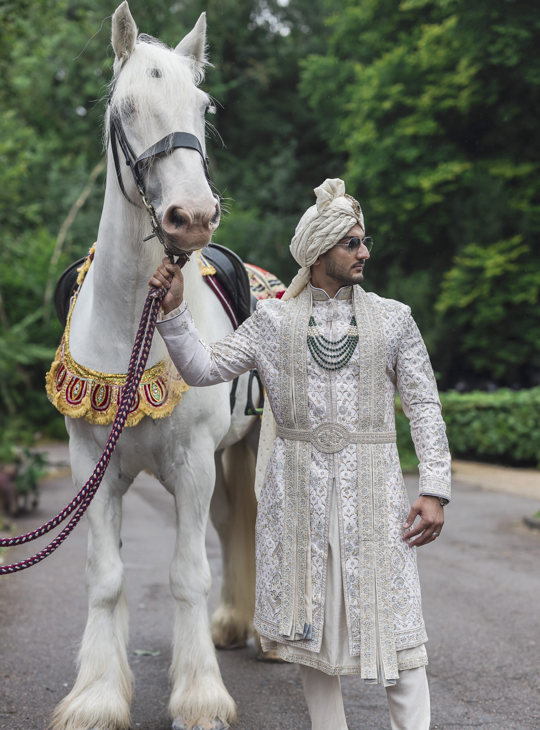 ptaufiq indian wedding pendley manor hotel london baraat 1 scaled
