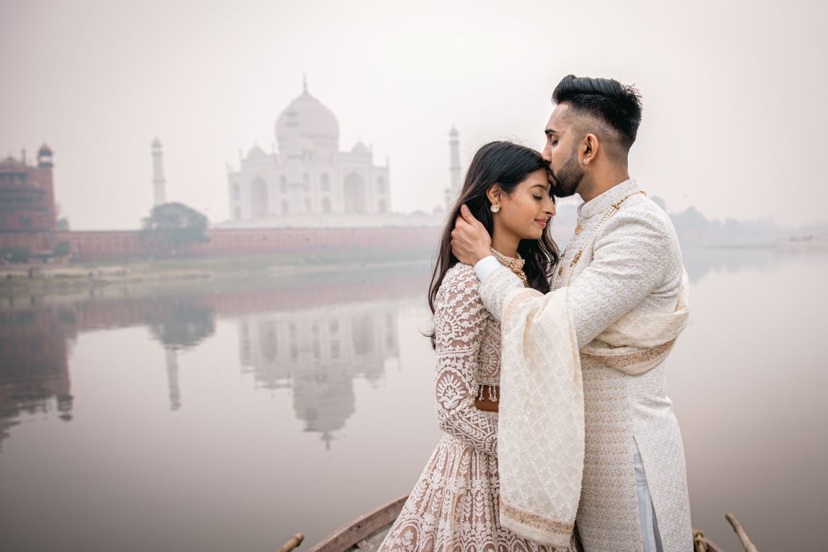 ptaufiq indian wedding photography taj mahal india destination engagement 13