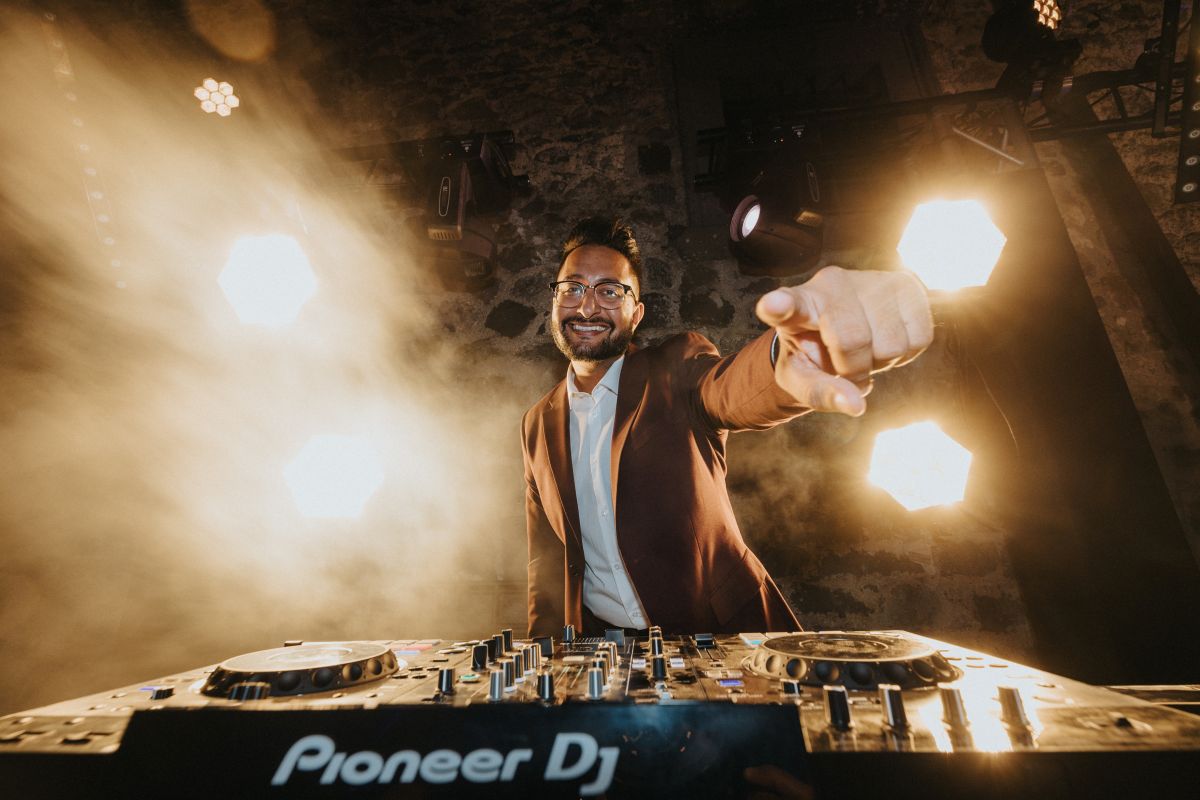 ptaufiq indian wedding rome italy destination reception 7